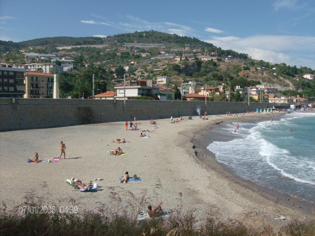 Residence Dei Fiori Bordighera Exterior foto